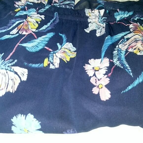 Floral blouse   - Picture 2 of 5